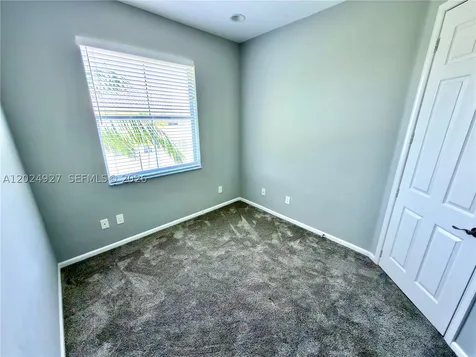 3909 White Peacock Lane Coconut Creek FL 33073
