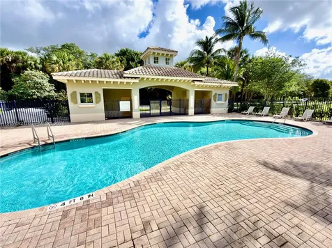 3909 White Peacock Lane Coconut Creek FL 33073