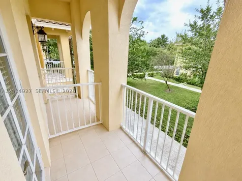 3909 White Peacock Lane Coconut Creek FL 33073
