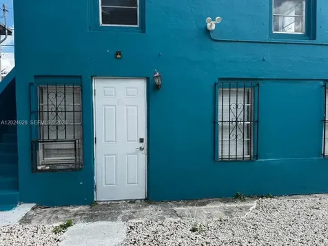 1121 NW 40th Street Miami FL 33127
