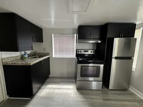 1121 NW 40th Street Miami FL 33127