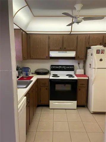 9581 Sunrise Lakes Boulevard Sunrise FL 33322