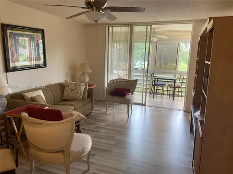 9581 Sunrise Lakes Boulevard Sunrise FL 33322