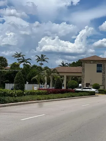 1400 SW 124th Terrace Pembroke Pines FL 33027