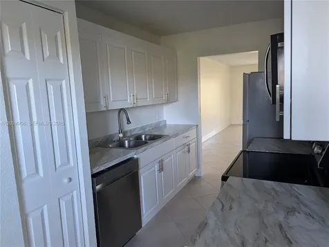 1400 SW 124th Terrace Pembroke Pines FL 33027