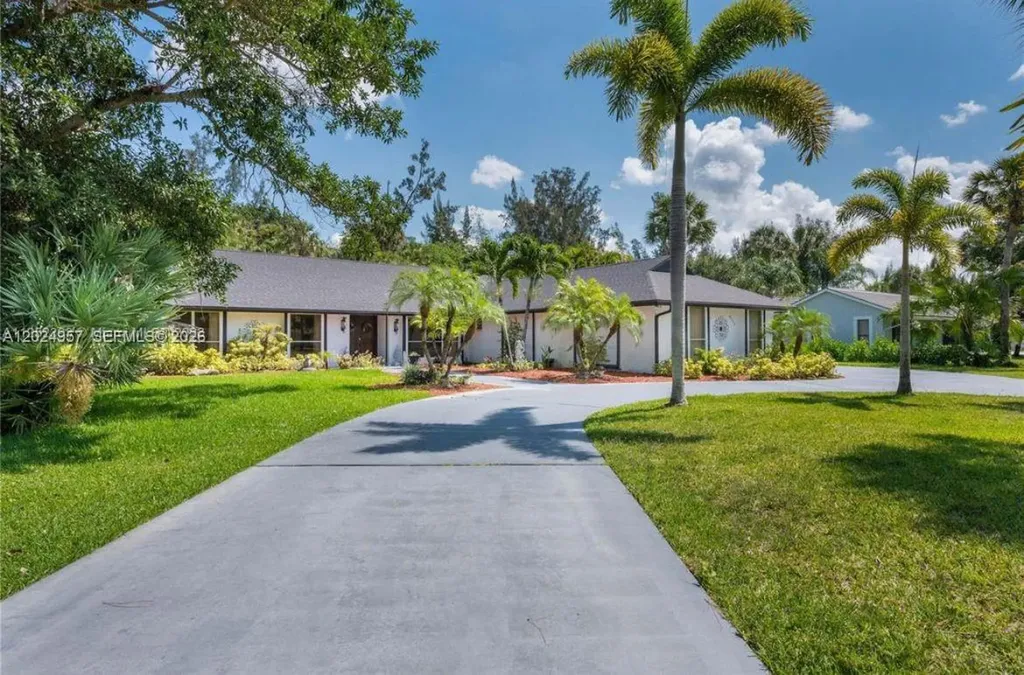 13353 Doubletree Circle Wellington FL 33414