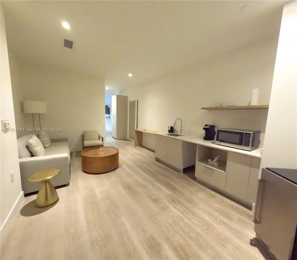 229 SW 9th Street Miami FL 33130