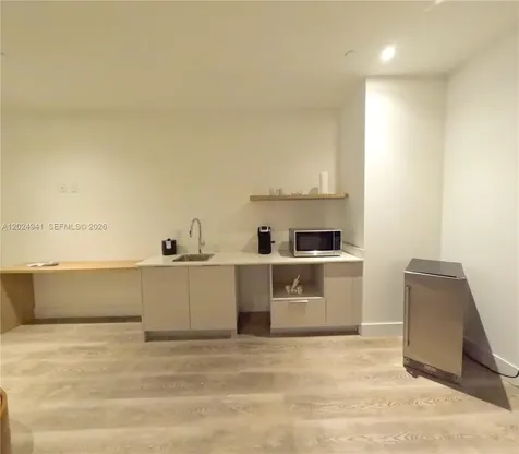 229 SW 9th Street Miami FL 33130