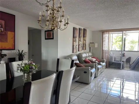 5055 NW 7th Street Miami FL 33126