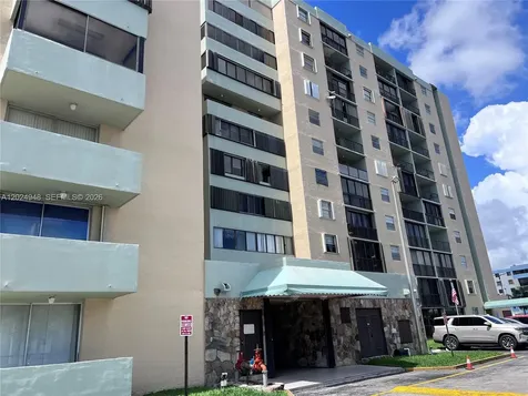 5055 NW 7th Street Miami FL 33126