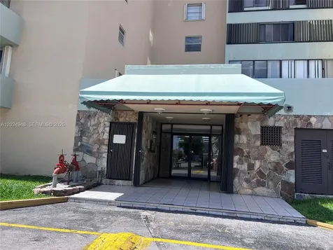 5055 NW 7th Street Miami FL 33126