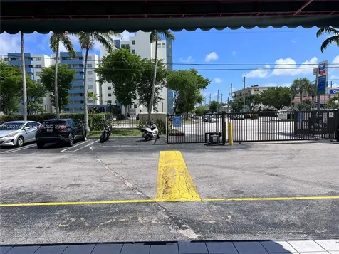 5055 NW 7th Street Miami FL 33126