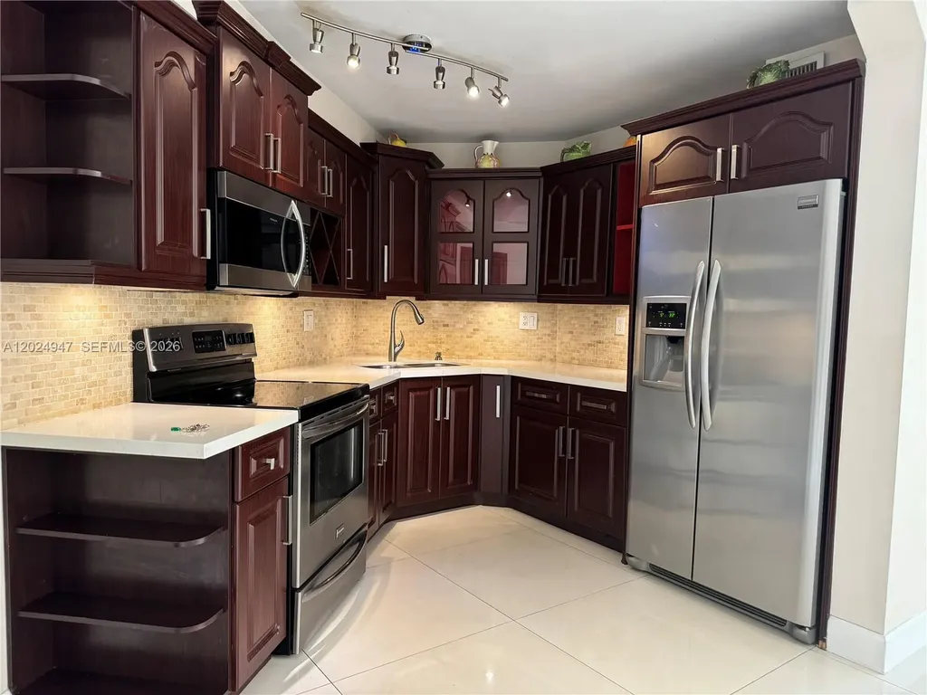 9411 Fontainebleau Boulevard Miami FL 33172