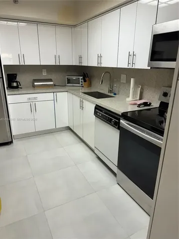 3600 Mystic Pointe Drive Aventura FL 33180