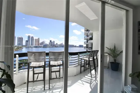 3600 Mystic Pointe Drive Aventura FL 33180