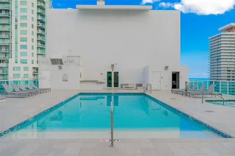 133 NE 2nd Avenue Miami FL 33132