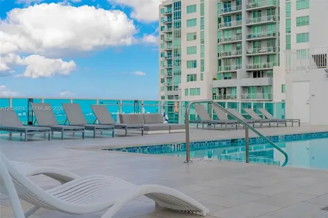 133 NE 2nd Avenue Miami FL 33132
