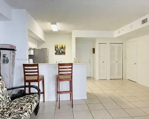 5085 NW 7th Street Miami FL 33126