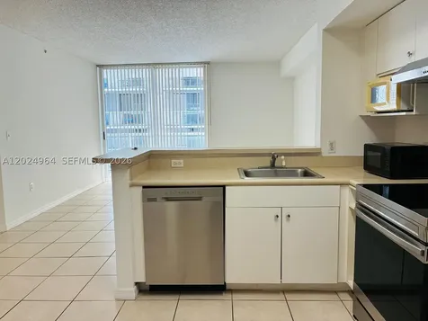 5085 NW 7th Street Miami FL 33126
