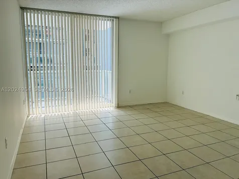 5085 NW 7th Street Miami FL 33126