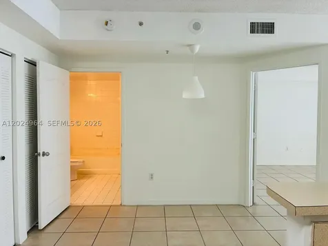 5085 NW 7th Street Miami FL 33126
