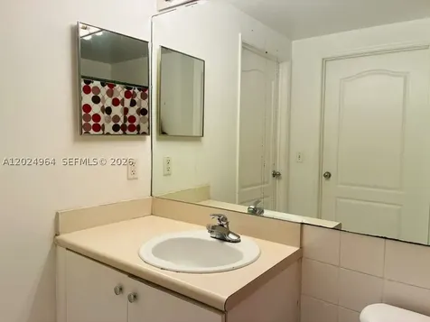 5085 NW 7th Street Miami FL 33126