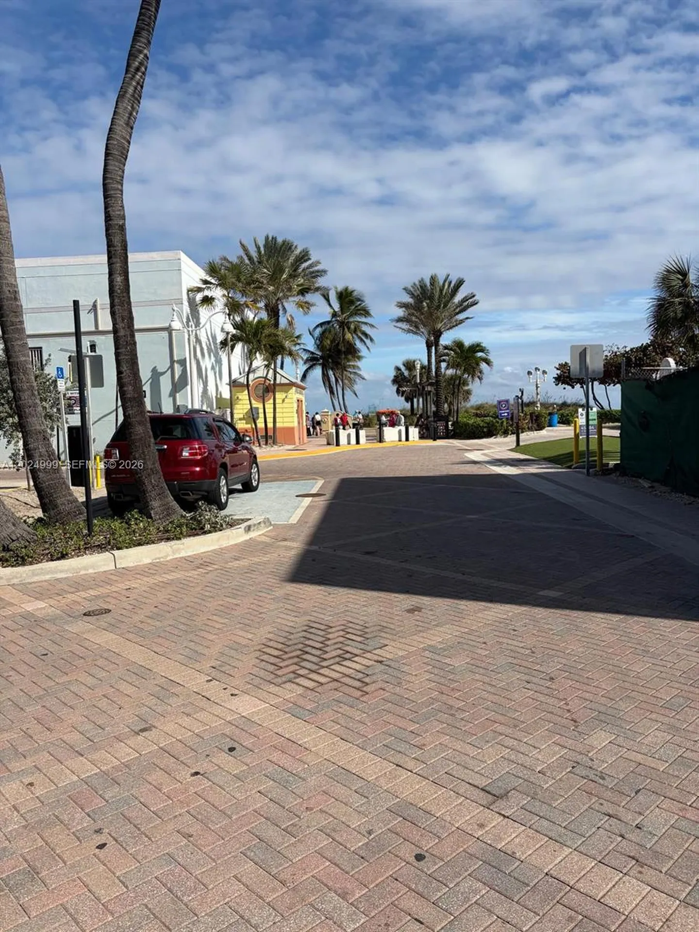Hollywood FL 33019
