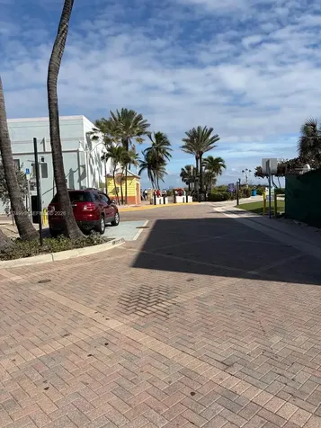 Hollywood FL 33019