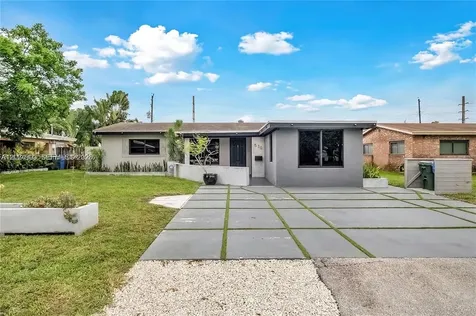 530 NW 39th Street Oakland Park FL 33309