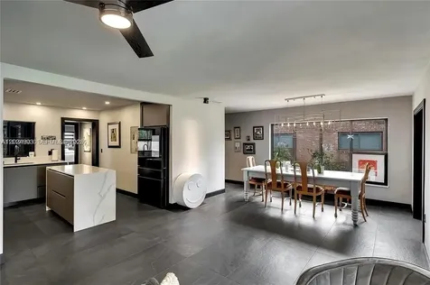 530 NW 39th Street Oakland Park FL 33309