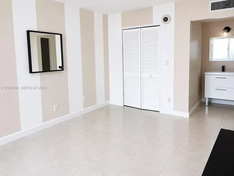 17011 N Bay Road Sunny Isles Beach FL 33160
