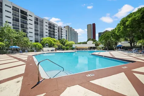 17011 N Bay Road Sunny Isles Beach FL 33160
