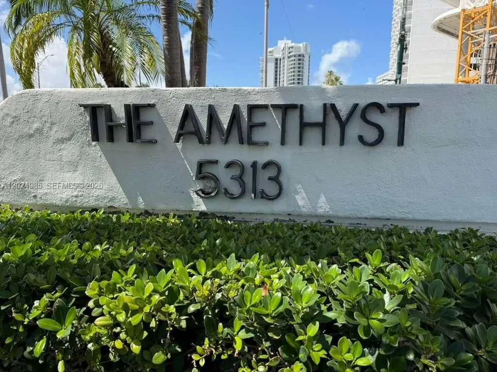 5313 Collins Avenue Miami Beach FL 33140