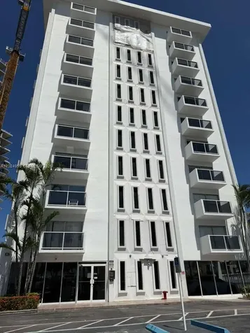 5313 Collins Avenue Miami Beach FL 33140