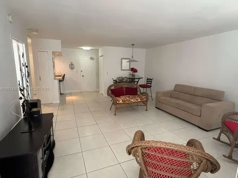 5313 Collins Avenue Miami Beach FL 33140