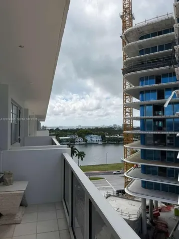 5313 Collins Avenue Miami Beach FL 33140