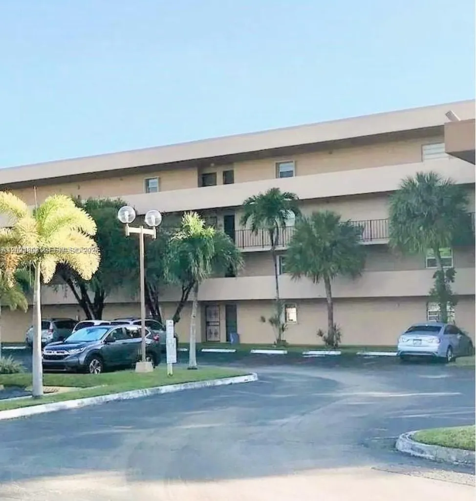 502 NW 87th Avenue Miami FL 33172