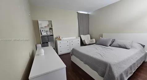 502 NW 87th Avenue Miami FL 33172