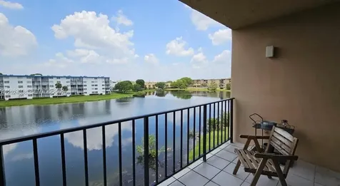 502 NW 87th Avenue Miami FL 33172