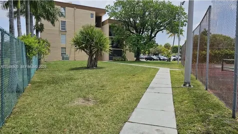 502 NW 87th Avenue Miami FL 33172