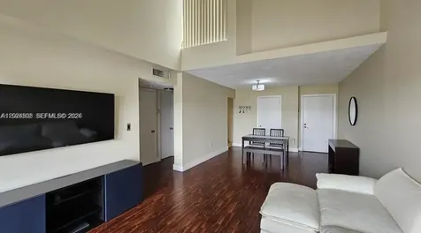 502 NW 87th Avenue Miami FL 33172