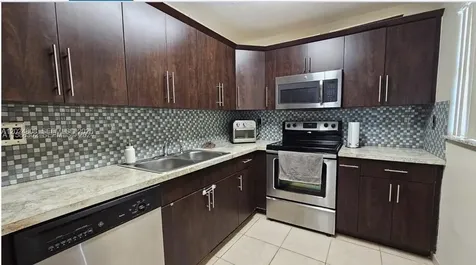 502 NW 87th Avenue Miami FL 33172