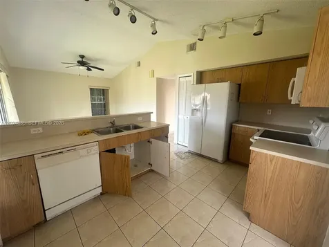 16280 SW 77th Terrace Miami FL 33193