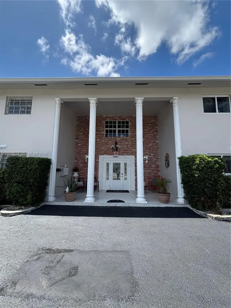 1040 Crystal Lake Drive Deerfield Beach FL 33064