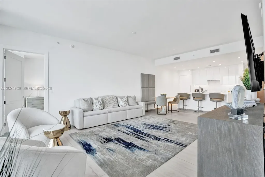 153 N Seabreeze Fort Lauderdale FL 33304