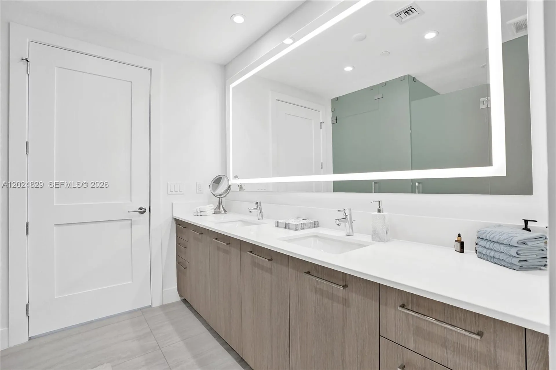 153 N Seabreeze Fort Lauderdale FL 33304