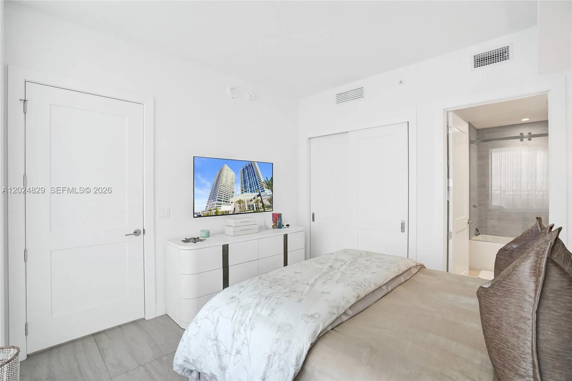 153 N Seabreeze Fort Lauderdale FL 33304