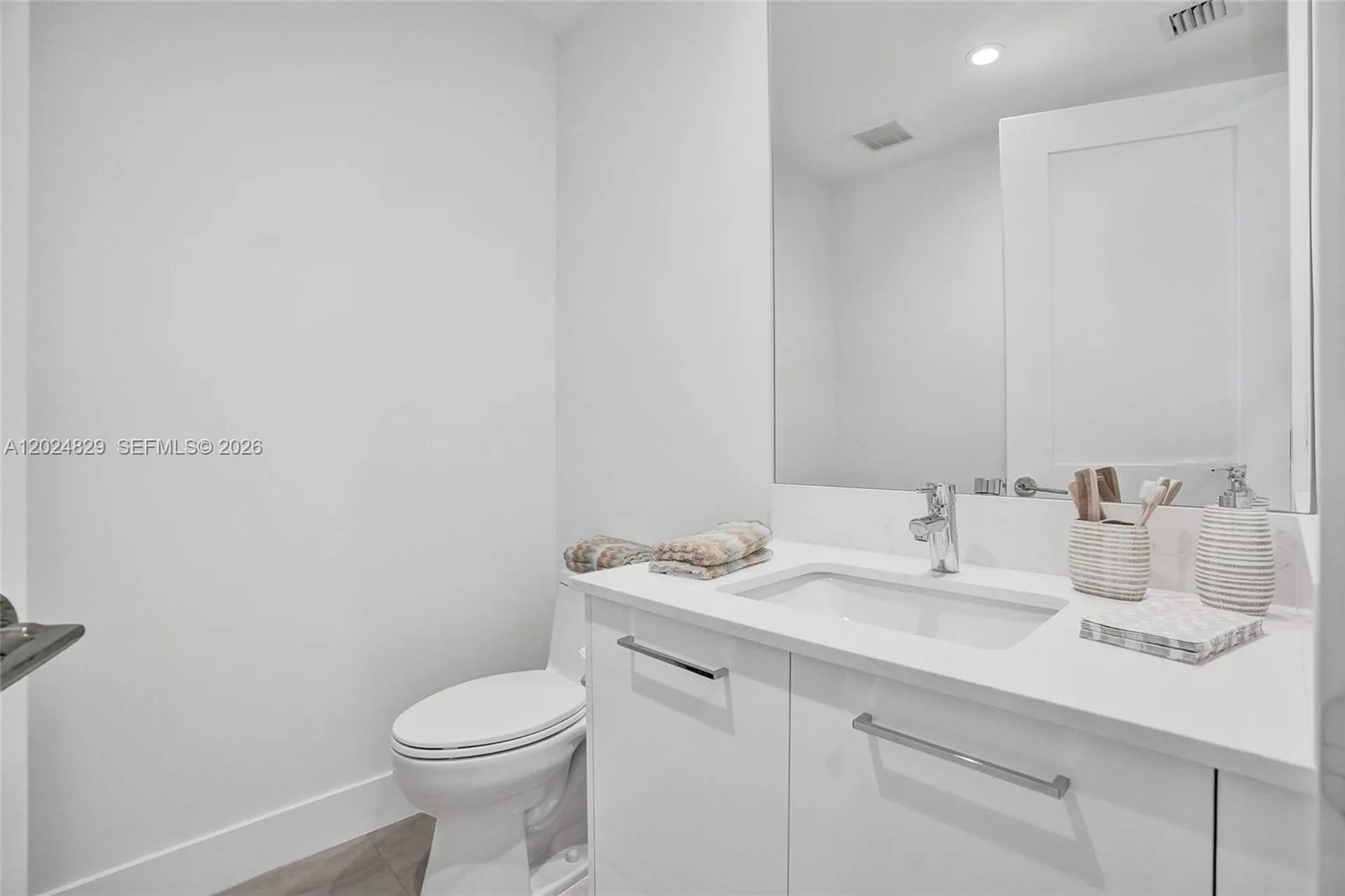 153 N Seabreeze Fort Lauderdale FL 33304