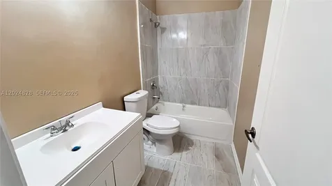 21207 NW 14th Place Miami Gardens FL 33169