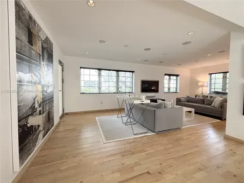 1520 Michigan Avenue Miami Beach FL 33139
